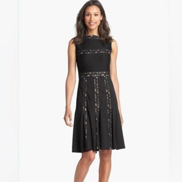 Tadashi Shoji Black Knit Pleated Lace Detail Dress Size Petite Small Cocktail - Picture 3 of 12